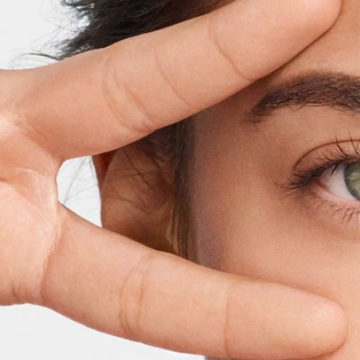 Sabe como aplicar o creme no contorno dos olhos?
