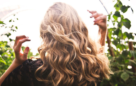 5 sinais de que deve tomar um suplemento para o cabelo